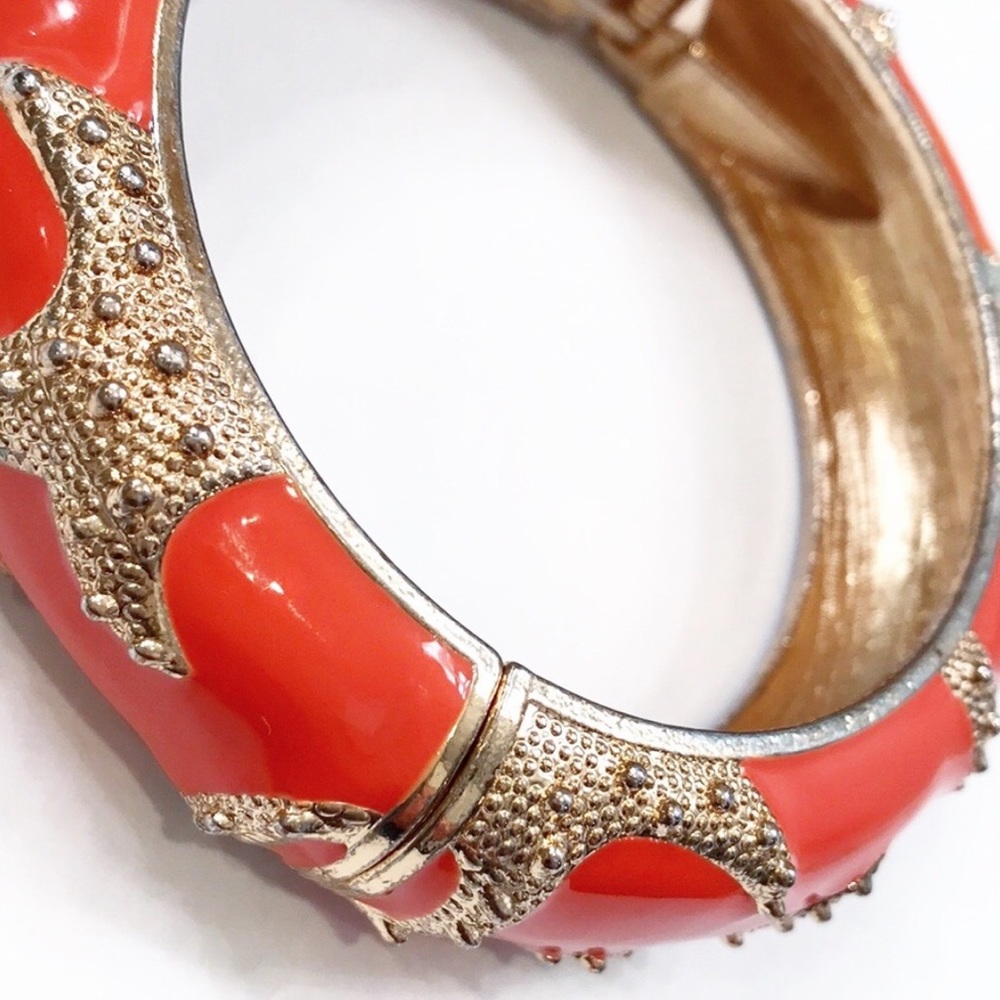 Amrita Starfish Tangerine Glow Bangle Bracelet - Picture 3 of 5